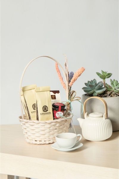 Подарочная корзина Симфония в белом